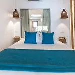 Hotel Alia Beachfront And Haraki