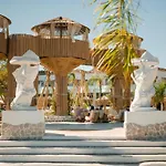 Hotel Alia Beachfront And Haraki