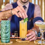 Hotel Alia Beachfront And Haraki