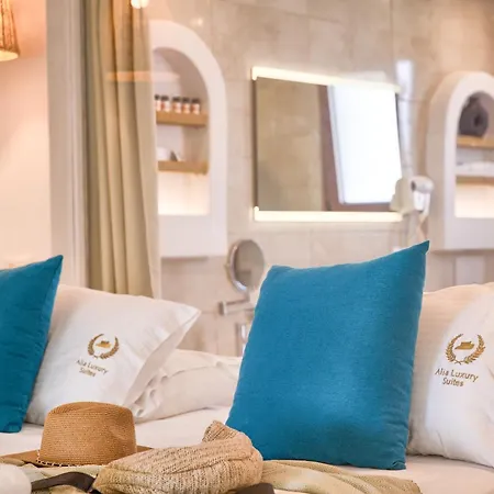 Alia Beachfront And Hotel Haraki