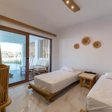 Hotel Alia Beachfront And