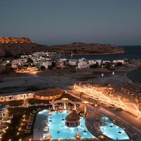 Alia Beachfront And Hotel 5*