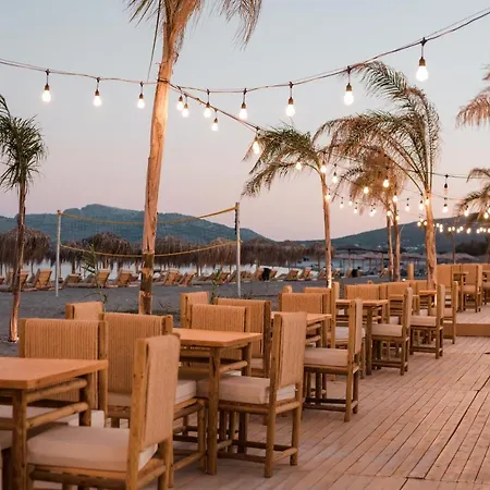 Alia Beachfront And 5* Haraki