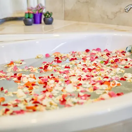 Hotell Alia Beachfront And