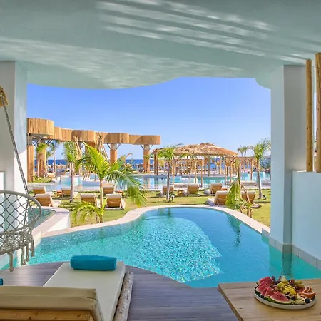 Alia Beachfront And Haraki
