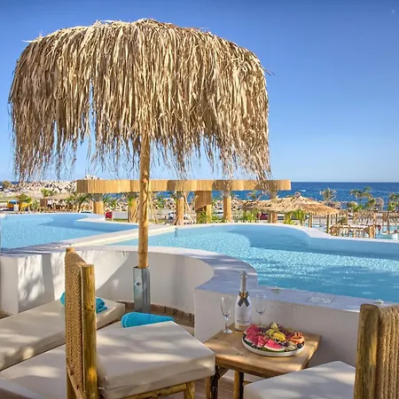 Hotel Alia Beachfront And 5*