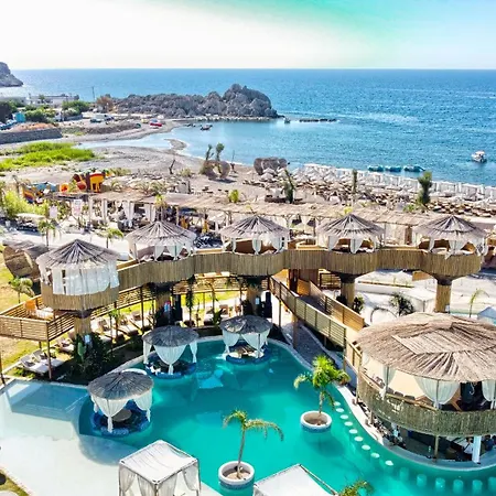 Alia Beachfront And شاراكي