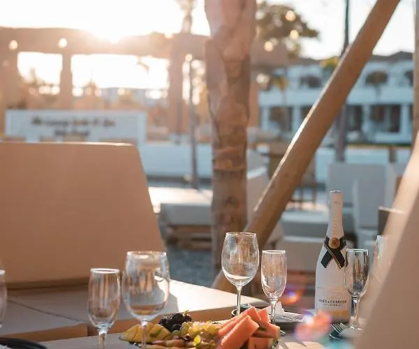 Hotel Alia Beachfront And Haraki