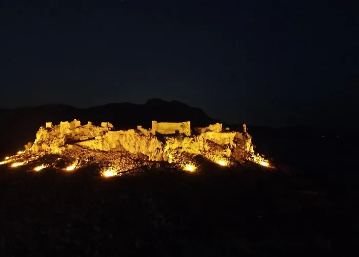 Alia Beachfront And Hotel