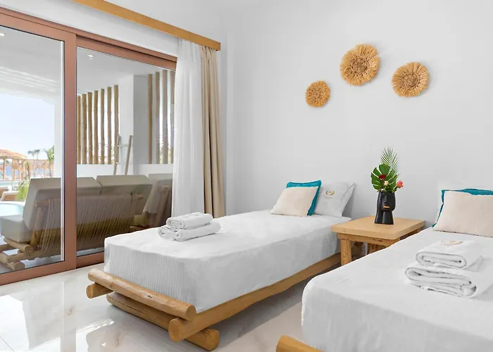 Hotel Alia Beachfront And Haraki