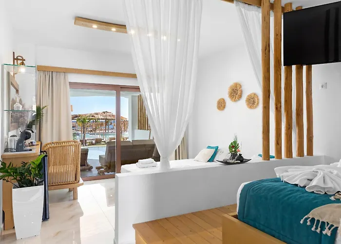 Alia Beachfront And ホテル