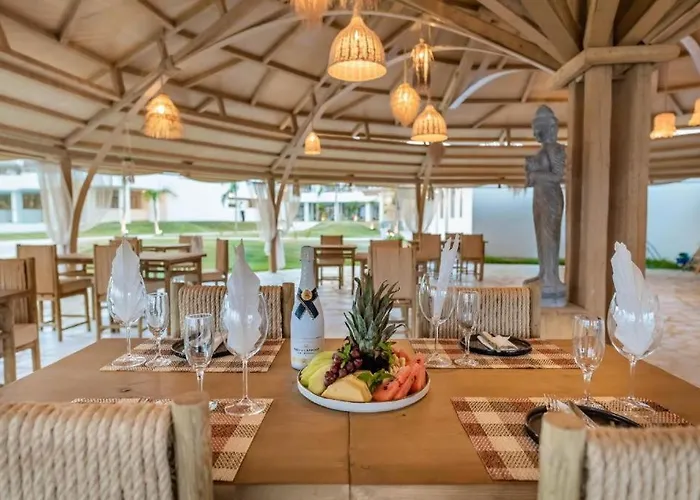 Alia Beachfront And Hotel
