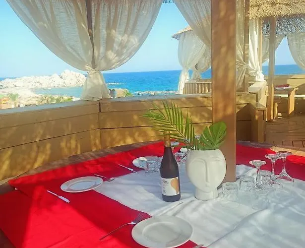 Hotel Alia Beachfront And 5*