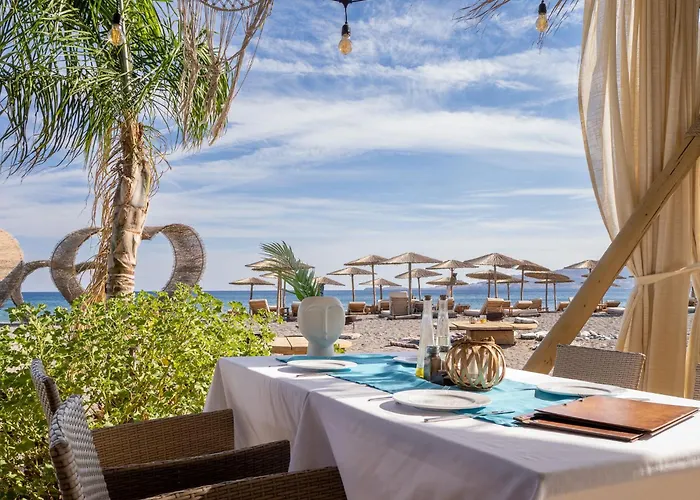 Alia Beachfront And Hotell