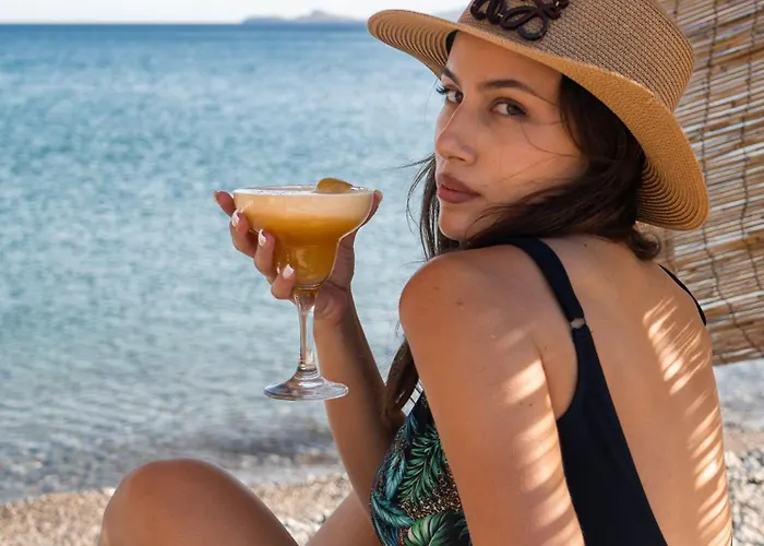 Alia Beachfront And Hotel