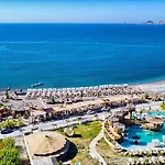 Alia Beachfront And Hotel 5*