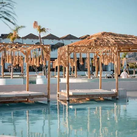 Alia Beachfront And 5* Haraki