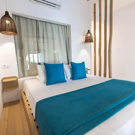 Alia Beachfront And 5* Charaki