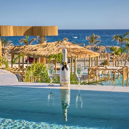 Alia Beachfront And Hotel 5*