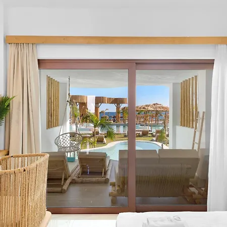 Alia Beachfront And Charaki