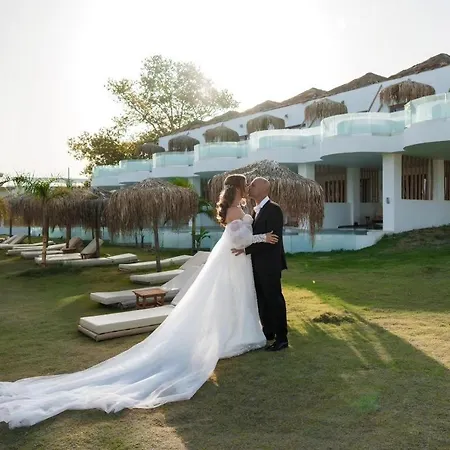 Hotel Alia Beachfront And Haraki
