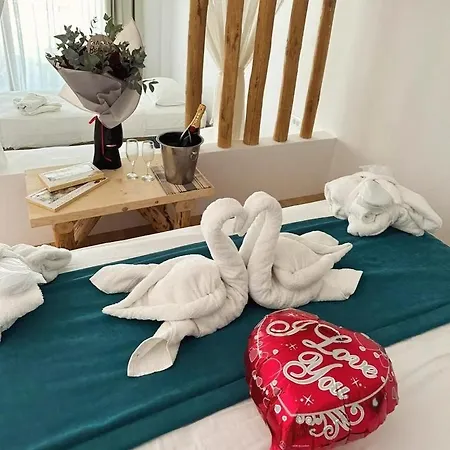 Alia Beachfront And 哈拉奇