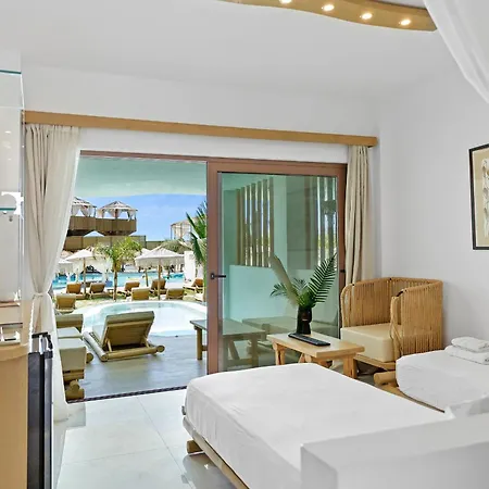 Alia Beachfront And Charaki