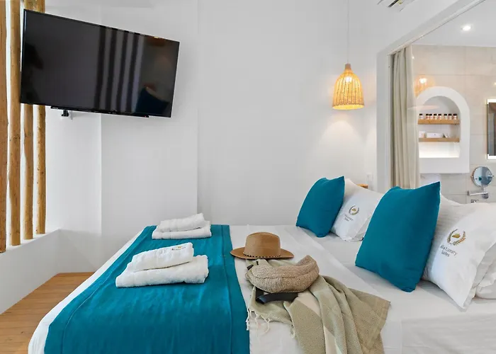 מלון Alia Beachfront And 5*